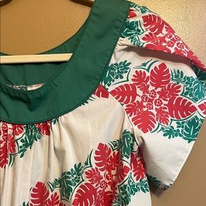 VINTAGE QUILTED CHRISTMAS MUUMUU